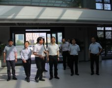 <b>山西省民營經(jīng)濟(jì)發(fā)展局樊偉強(qiáng)局長、運(yùn)城經(jīng)濟(jì)技術(shù)開發(fā)區(qū)副主任魯若鵬一行蒞臨</b>